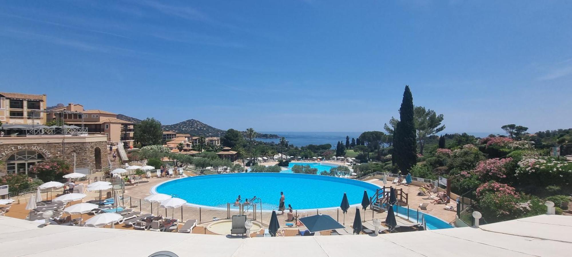 Agay Cap Esterel Village Allee Fleurs - F2 Clim Vue Golf Et Mer - Grande Terrasse Plein Sud Saint-Raphaël Exterior foto