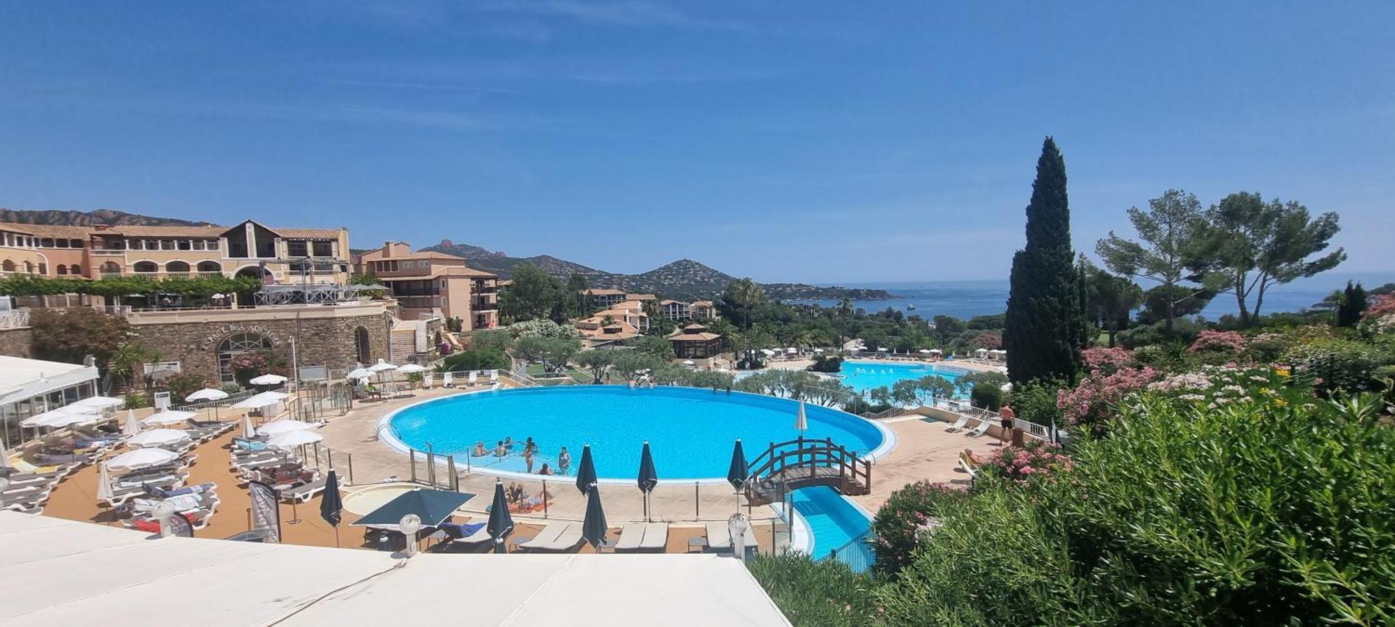 Agay Cap Esterel Village Allee Fleurs - F2 Clim Vue Golf Et Mer - Grande Terrasse Plein Sud Saint-Raphaël Exterior foto